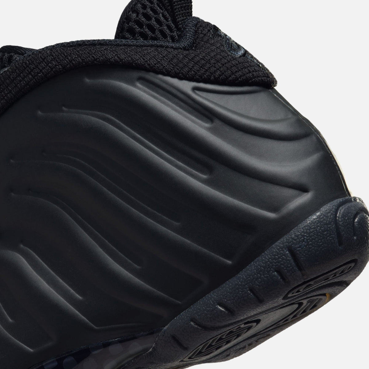 Nike PS Air Foamposite One - Black / Anthracite / Black