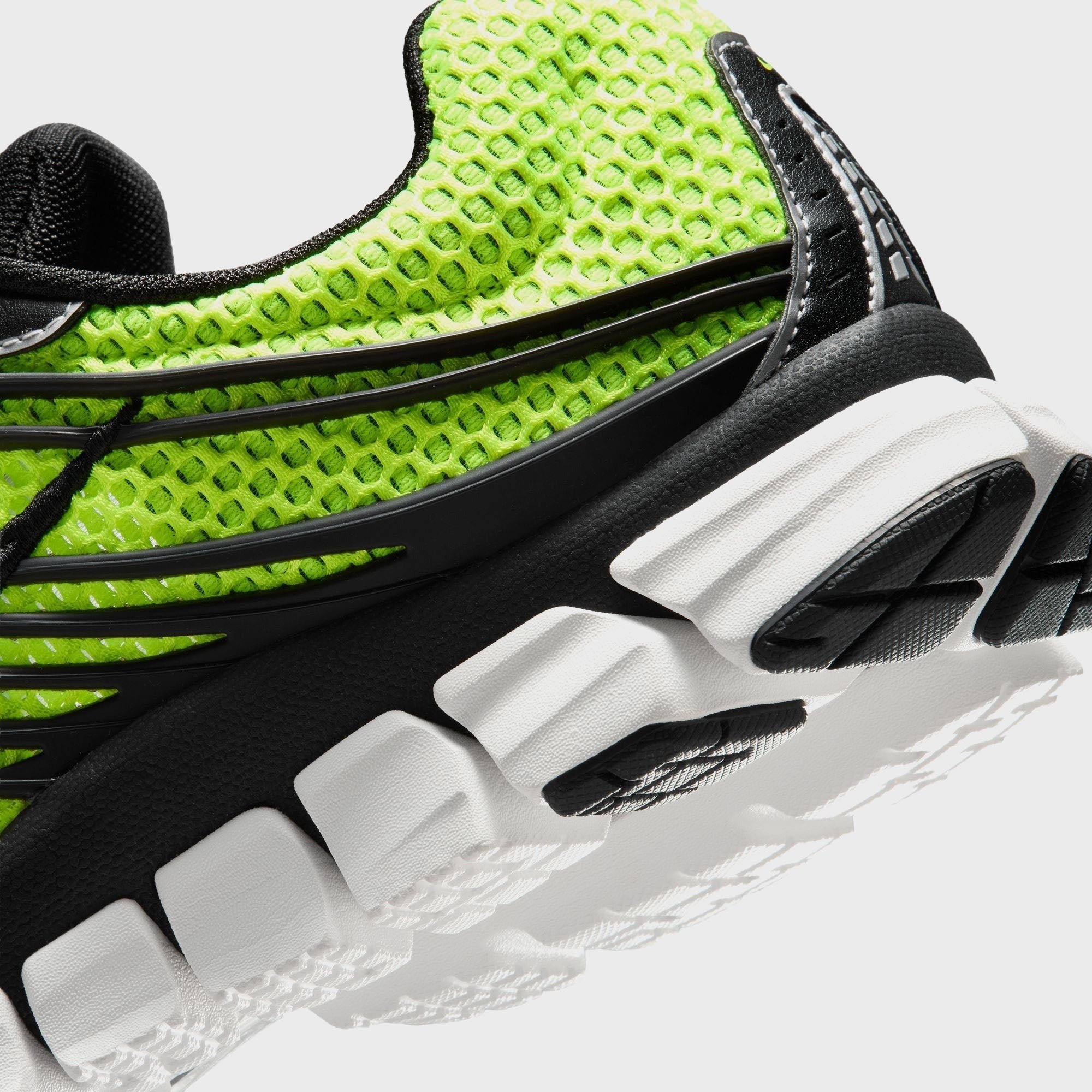 Nike Zoom Skylon 11 - Volt / Black / Light Smoke Grey / Metallic Silver