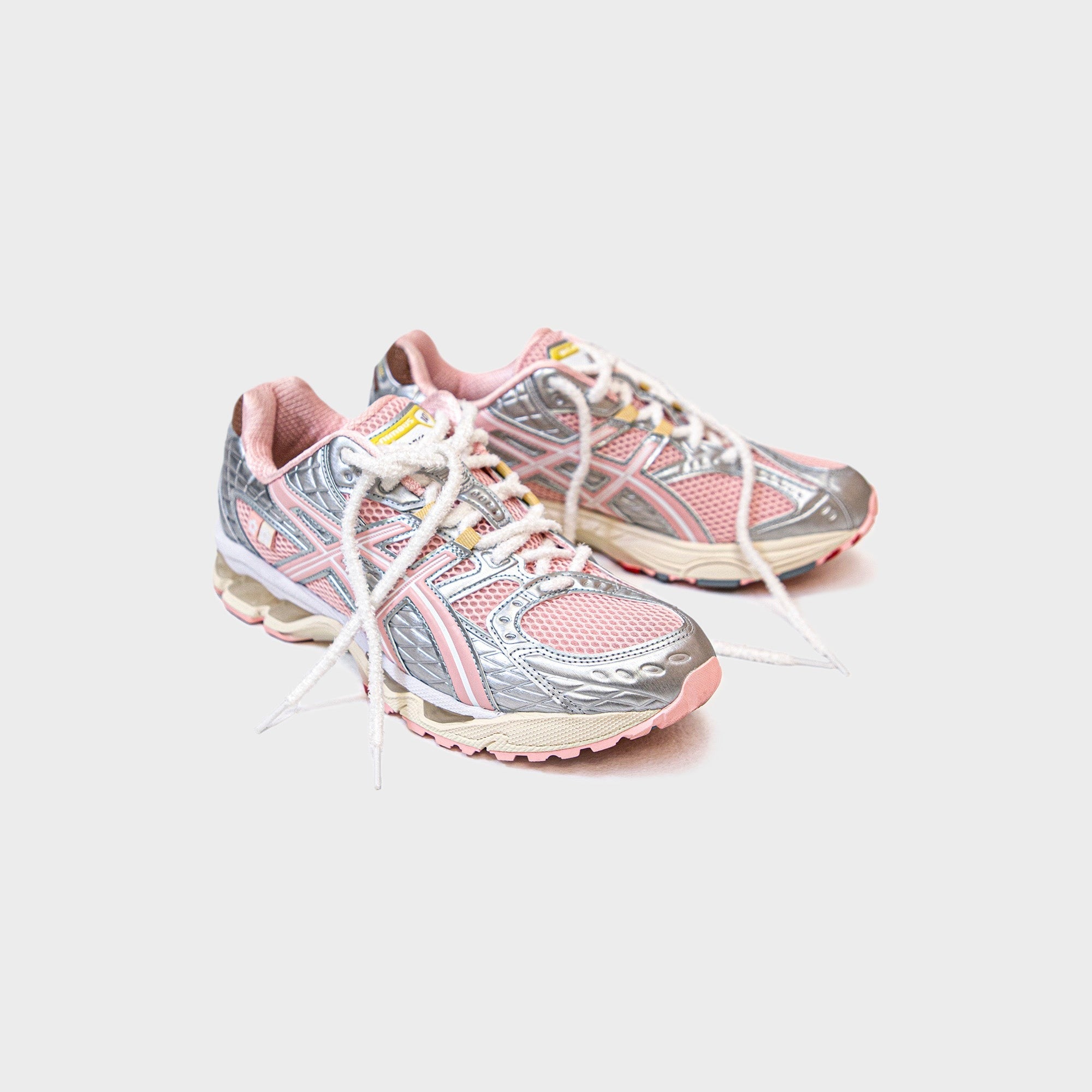 ASICS x VANDYTHEPINK Gel-Nimbus 10.1 - Strawberry Cream / Strawberry Cream