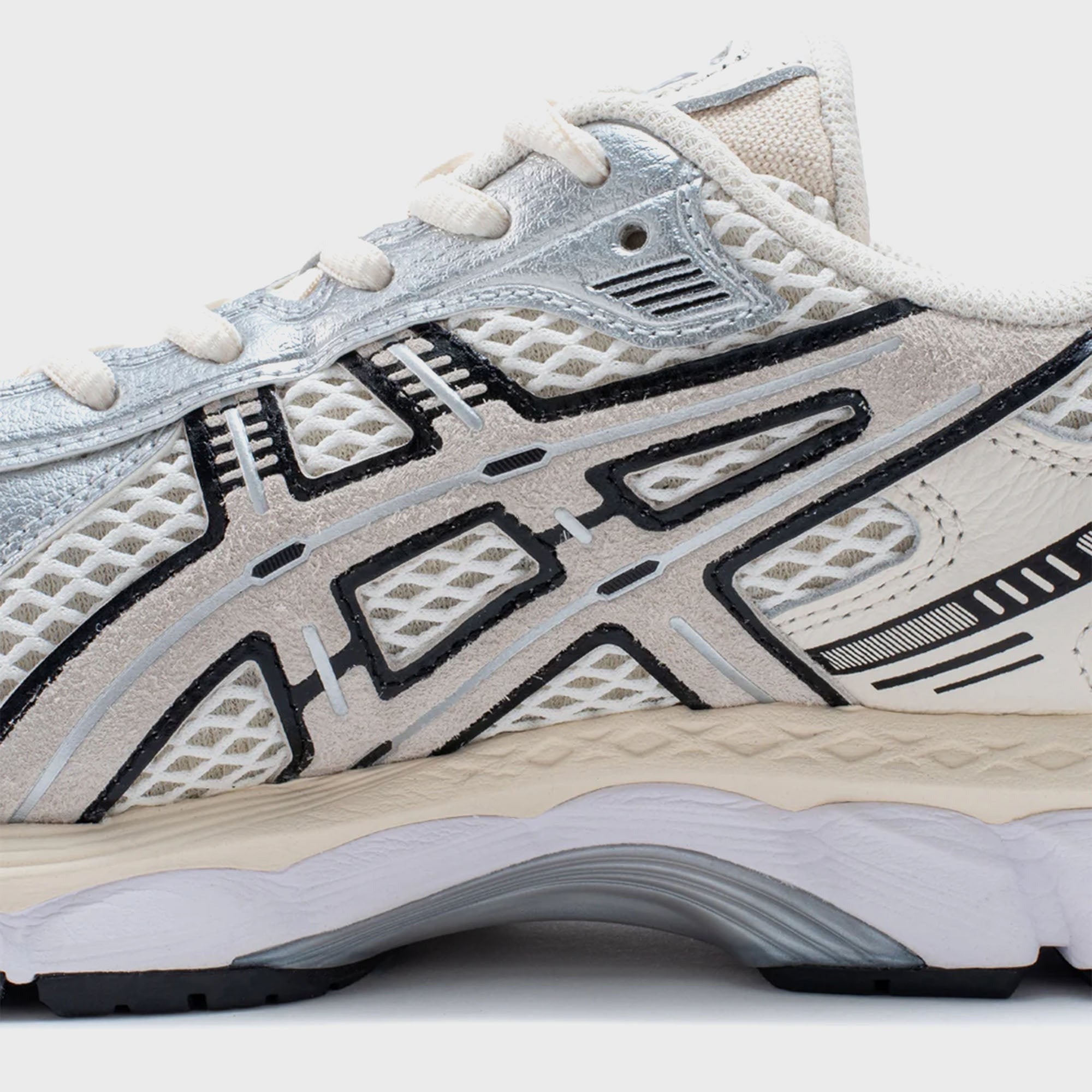 ASICS x Lapstone & Hammer GEL-KAYANO 12.1 - Cream / Metallic Silver