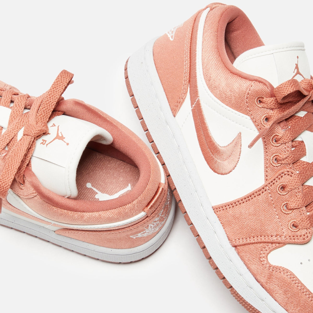Nike WMNS Air Jordan 1 Low SE - Orange / Sail