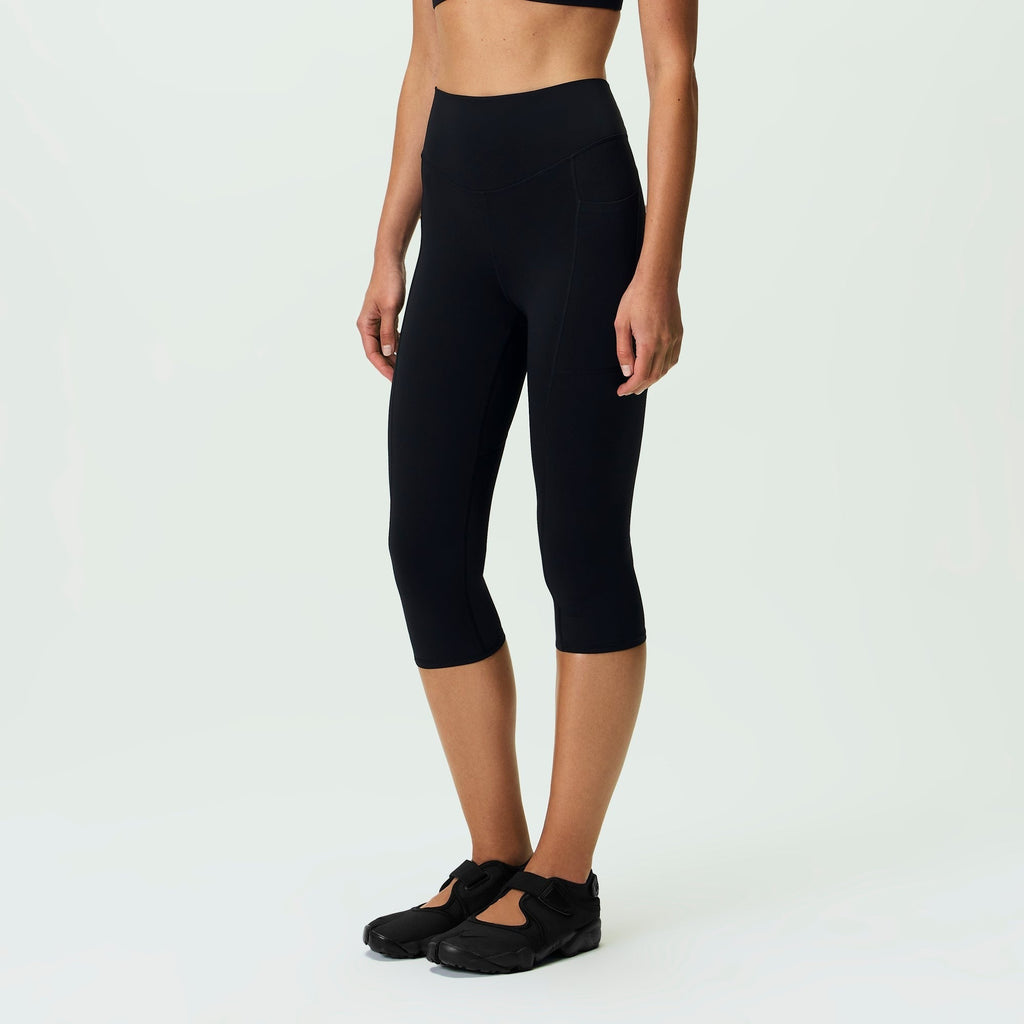 Kith Women Enhance Capri - Black