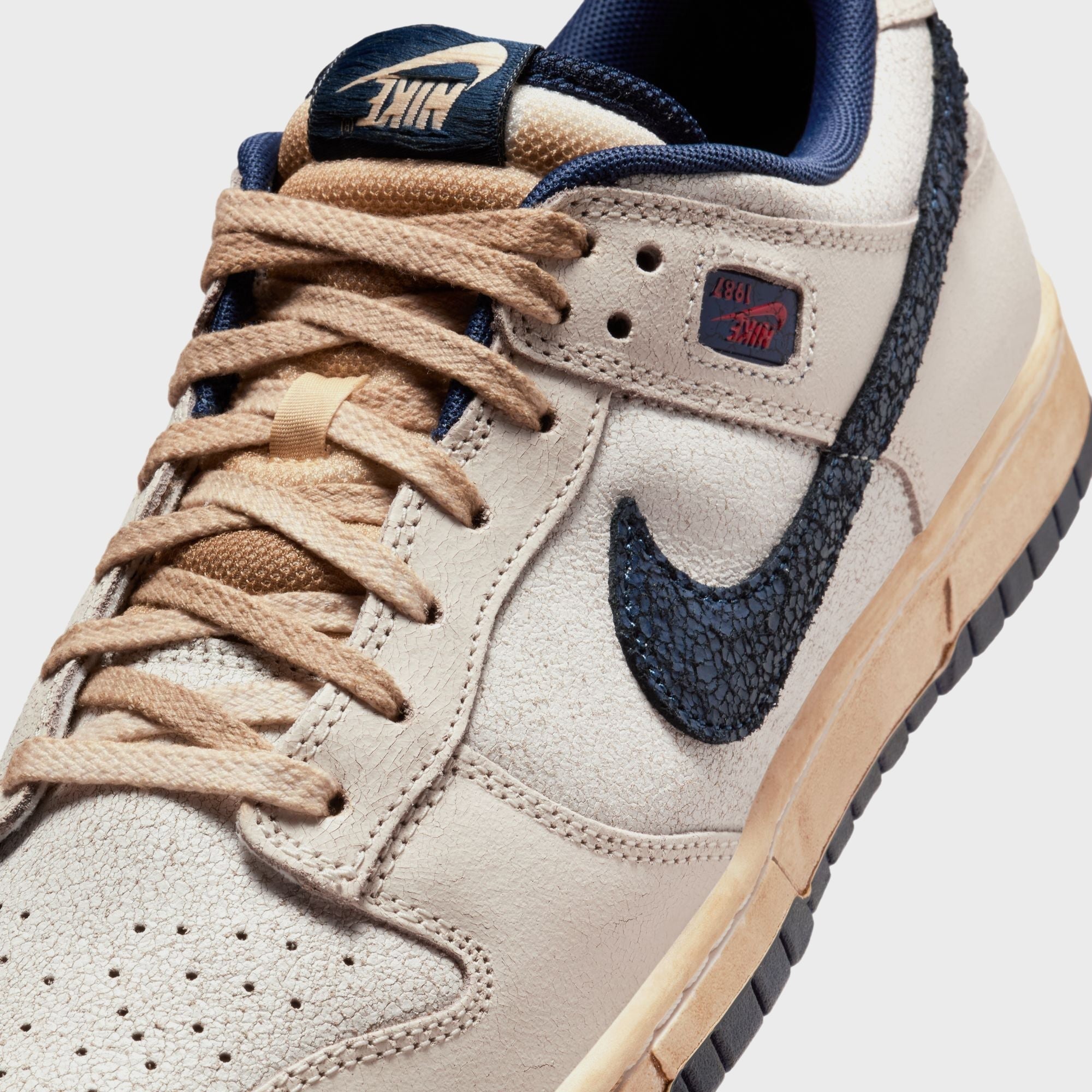 Nike x Stranger Things Dunk Low - Phantom / Midnight Navy