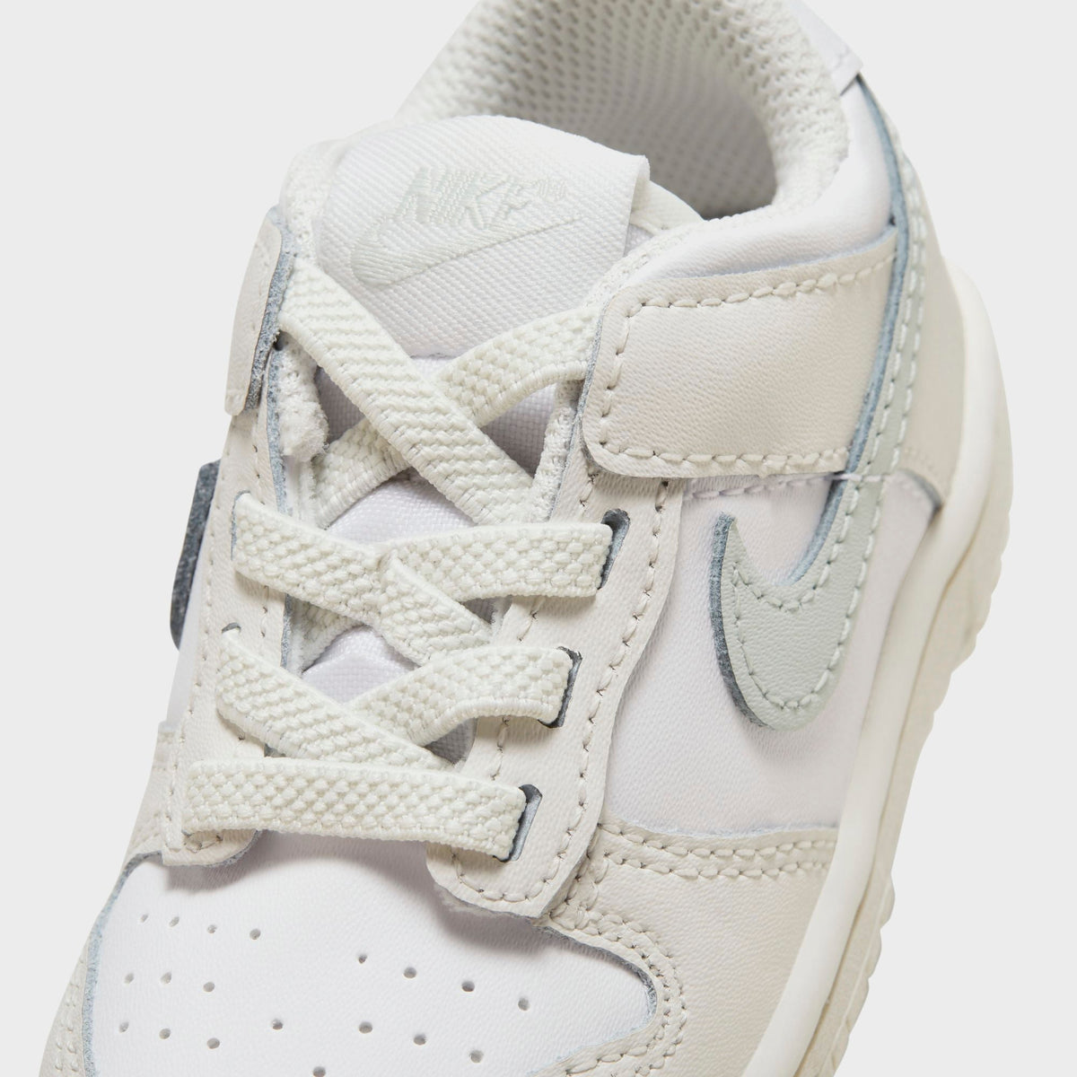 Nike TD Dunk Low - White / Light Silver-Phantom