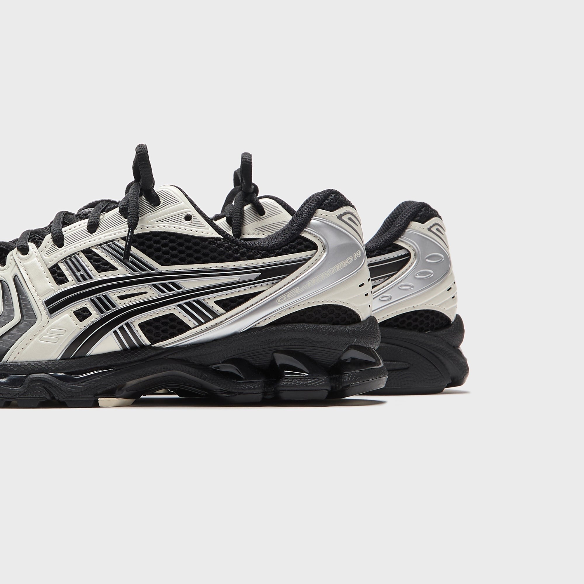 ASICS GEL-KAYANO 14 - Black / Cream