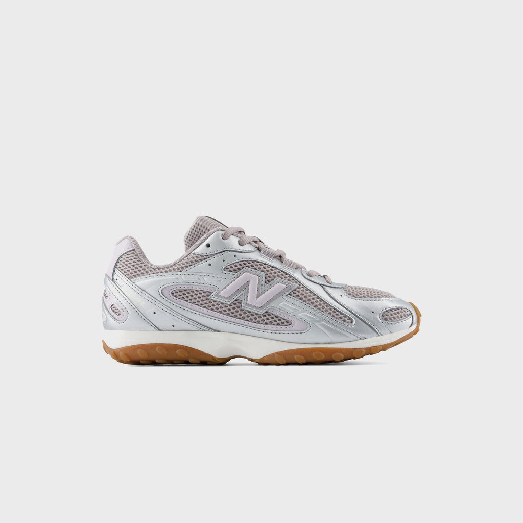 New Balance 204L - Truffle Salt / Horizon Grey / Silver Metallic
