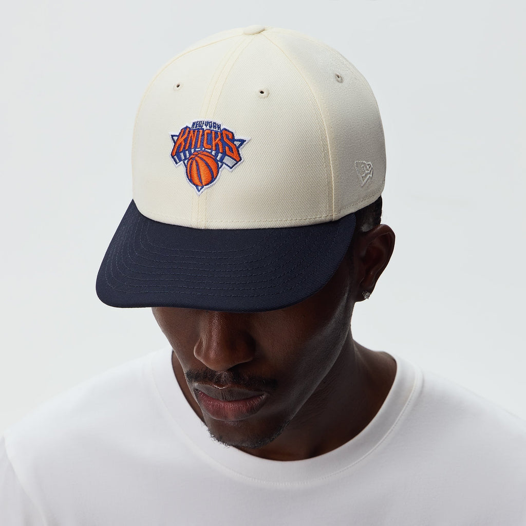 Kith & New Era for the New York Knicks Two Tone 59FIFTY Low Profile Fitted Cap - Sandrift