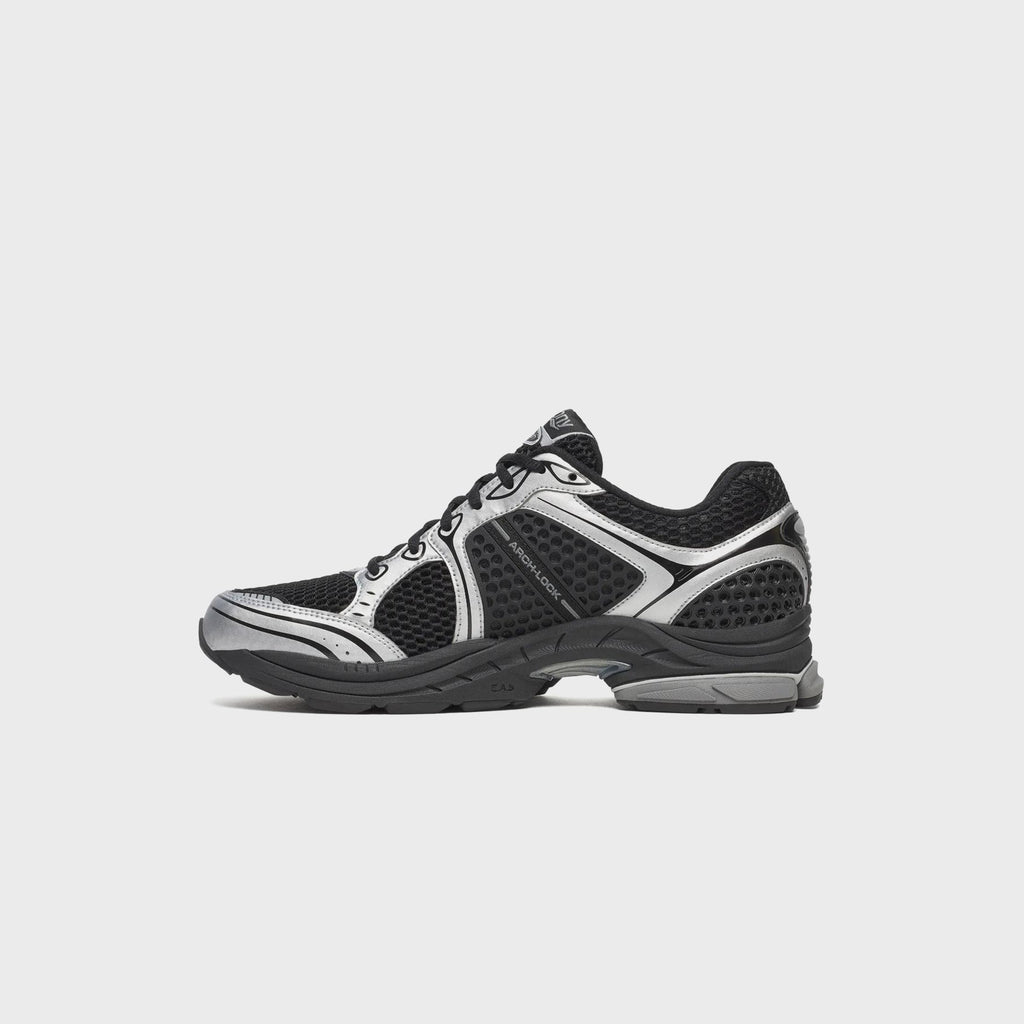 Saucony ProGrid Triumph 4 - Black / Silver