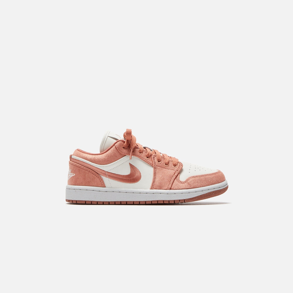Nike WMNS Air Jordan 1 Low SE - Orange / Sail