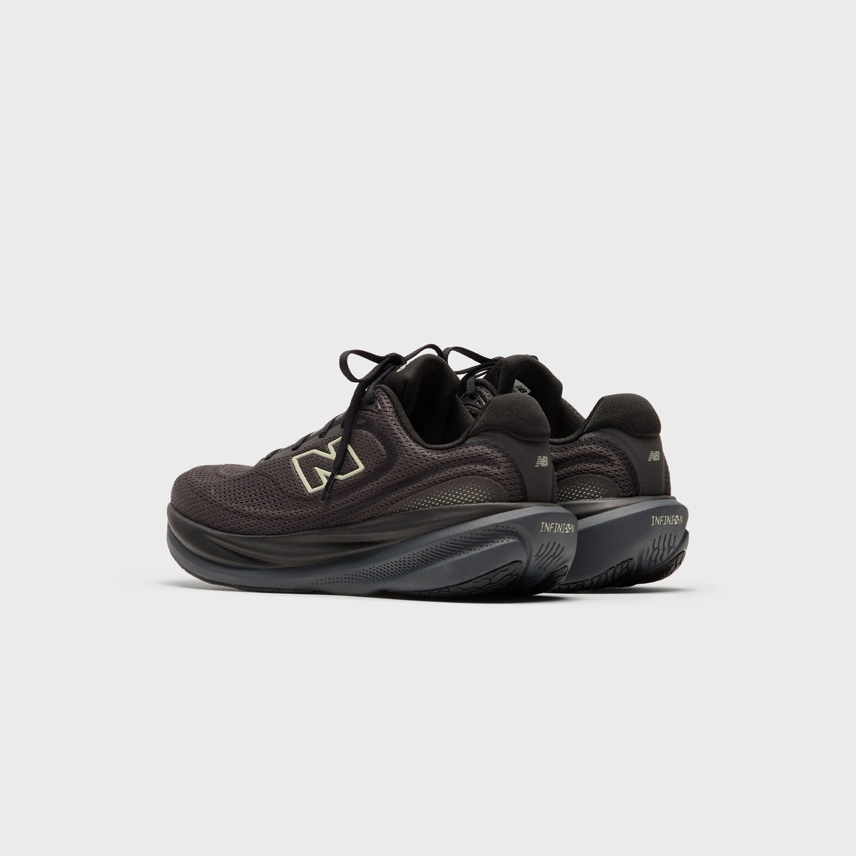 New Balance 1080v15 - Black / Faded Black / Olivine